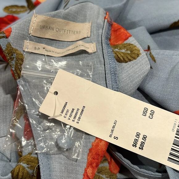 URBAN OUTFITTERS Heaven Floral Lace-Up-Back Romper SIZE S NWT - Picture 8 of 8